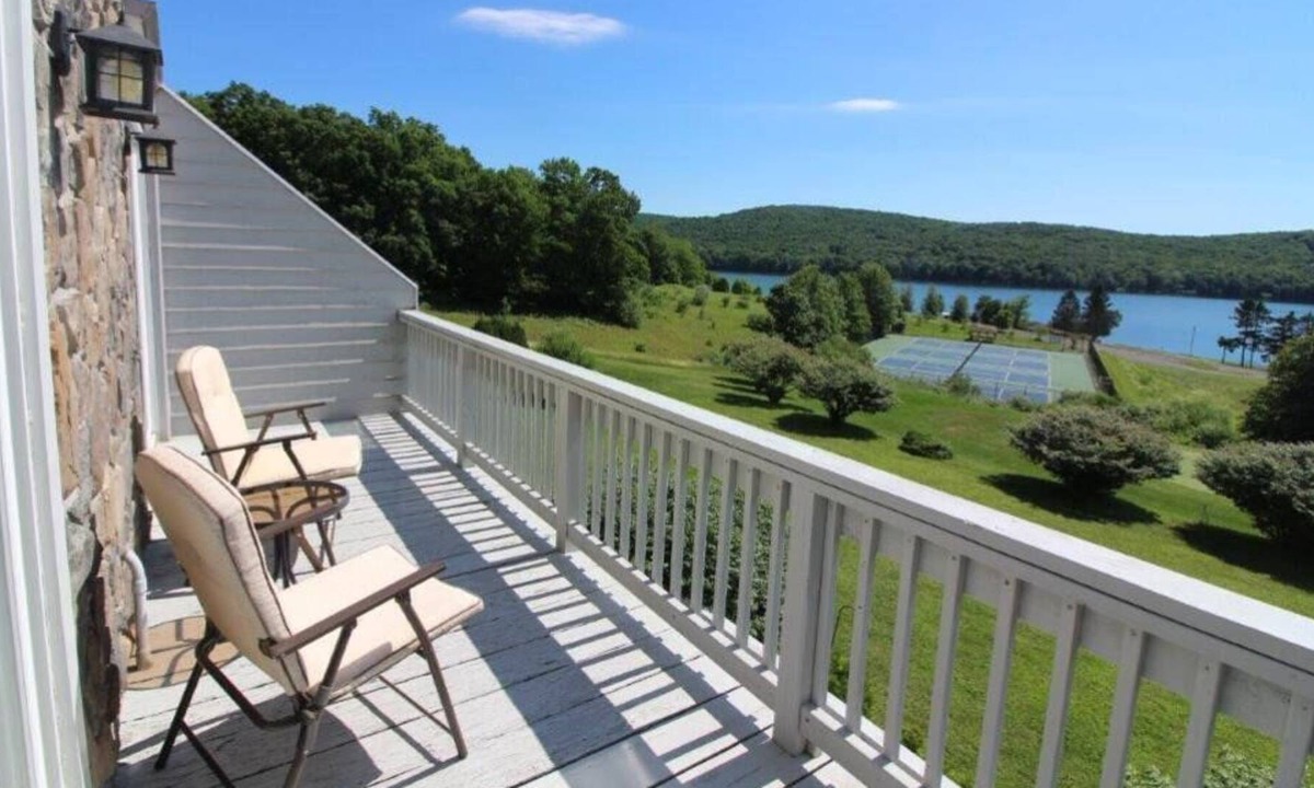 Alpine Lake House | Serene 3BR Lake House w/ breathtaking view
