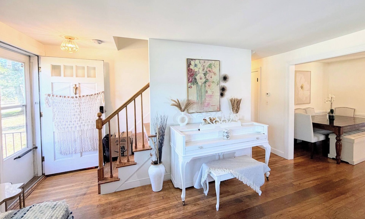 Sudbury House | Serene 4-bedroom Home in a Safe Town