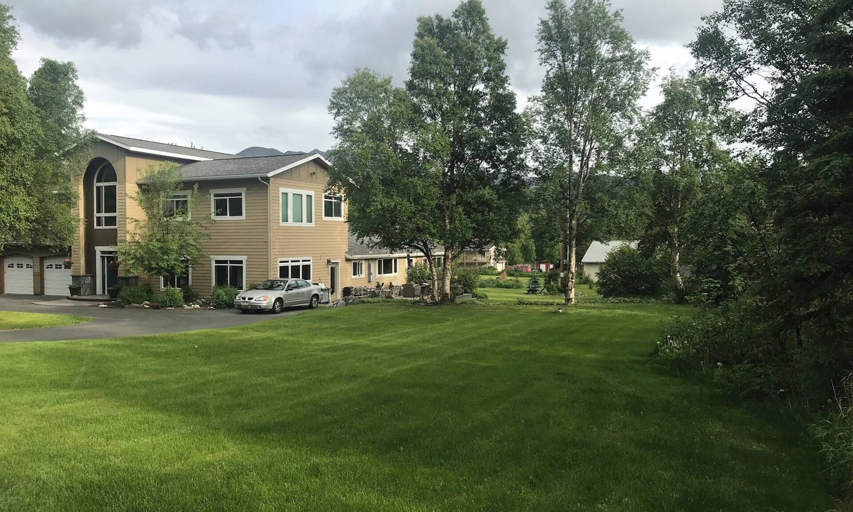 Rabbit Creek House | Serene 5-bedroom estate in Anchorage
