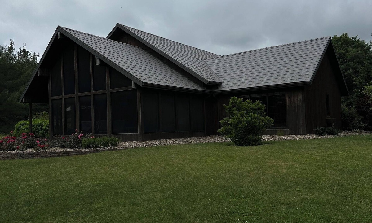 Somerdale House | Serenity by The Pond is a spacious 3 bedroom only 5 minutes from Atwood Lake.