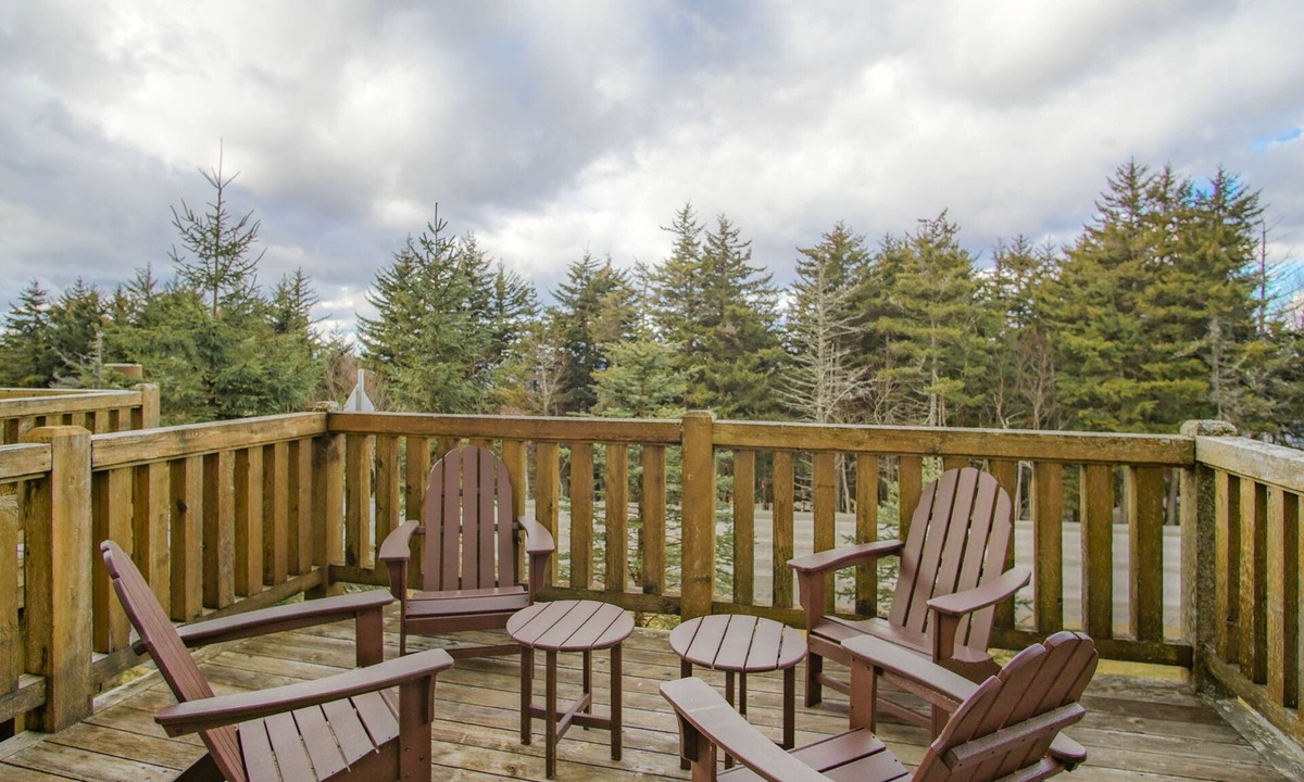 Edray House | Shays Landing #6: 4 Bedrooms, 4.5 Bath: Pvt Hot Tub, Slope Side
