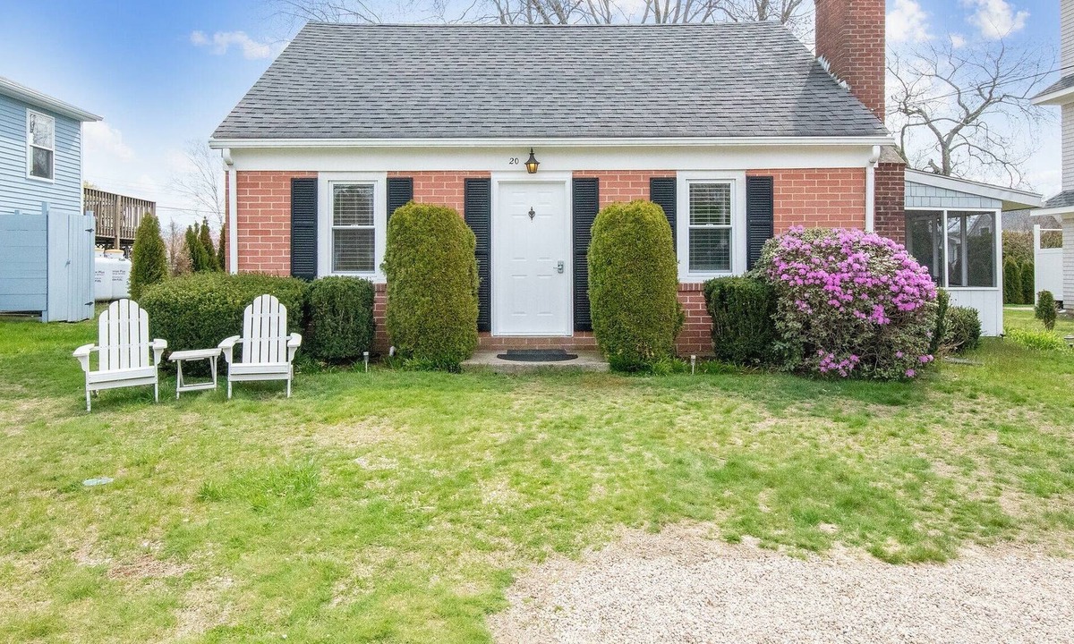 Bonnet Shores Condo | Shore To Please - Enjoy A Relaxing Getaway In Bonnet Shores 3 Bedroom Home by Redawning