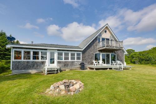East Sullivan House | Shorefront House w/Views, 14 Mi to Acadia NP
