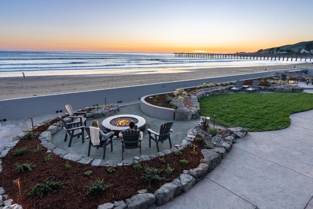 Cayucos Hotel | Shoreline Inn.on the beach