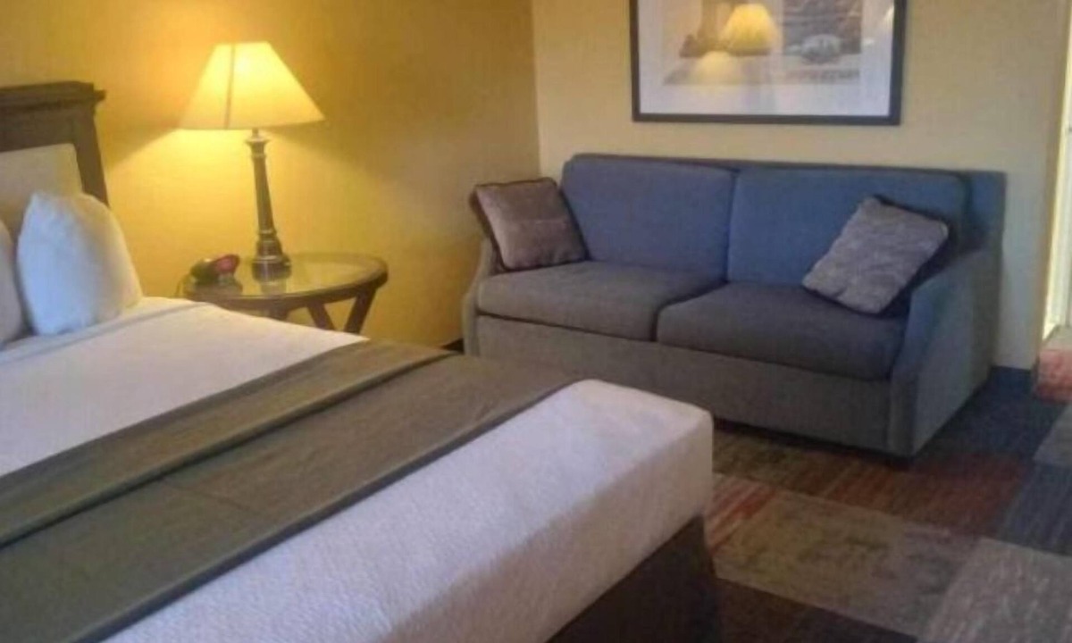 Tougaloo Hotel | Signature Hotel