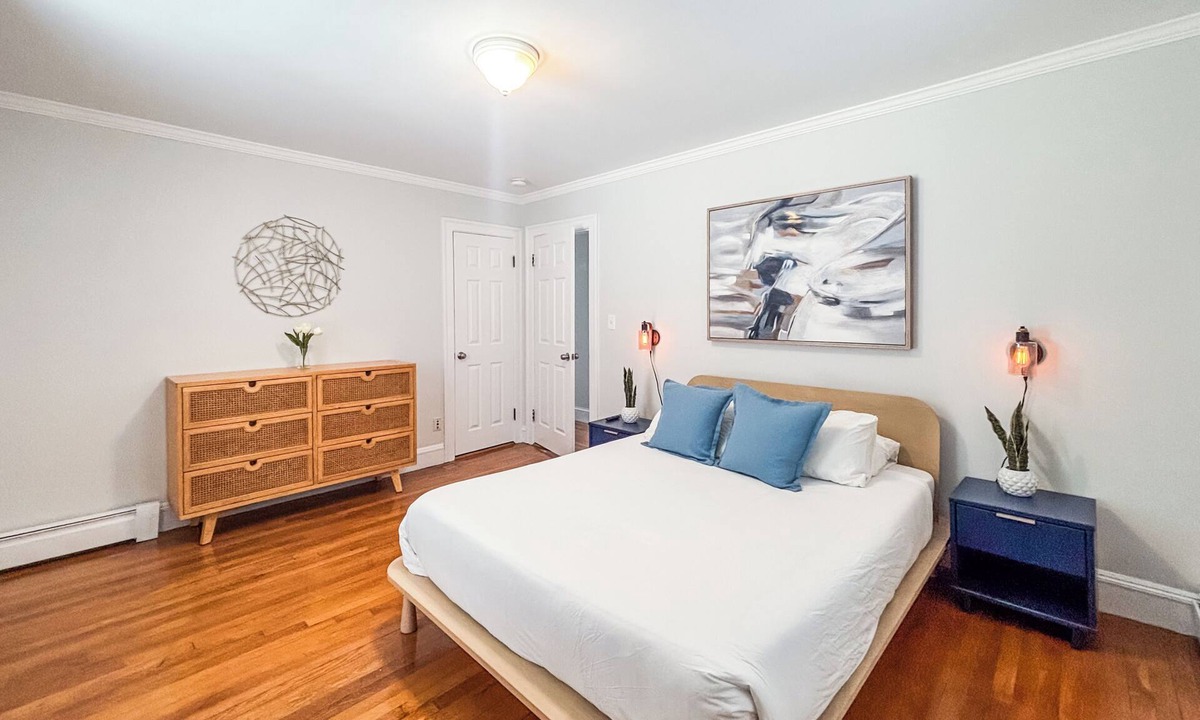 Hunnewell Hill House | SJ2 - Spacious 6-bedroom home in welcoming Newton - 15 Min to Boston!