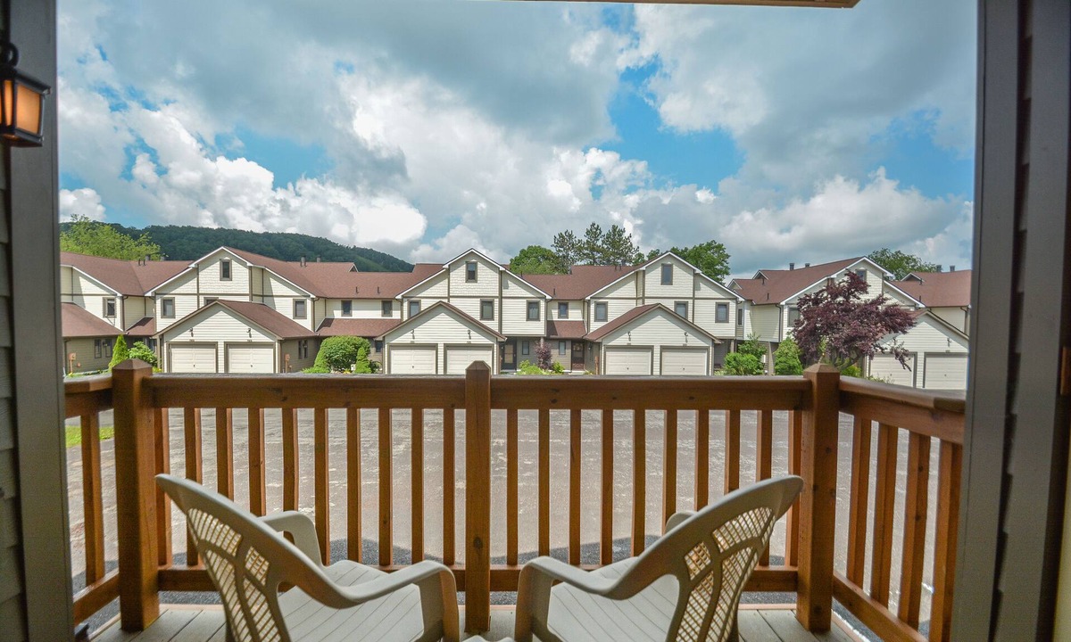 McHenry House | Ski Harbor 45 | Community Indoor Pool!