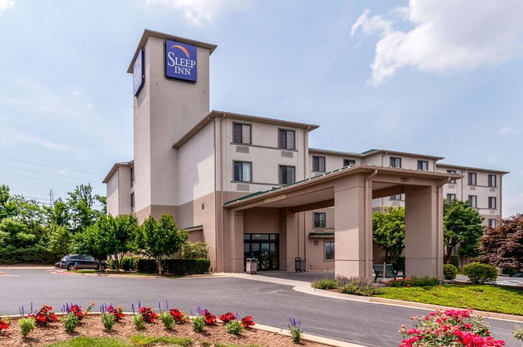 Harrisonburg Hotel | Sleep Inn & Suites Harrisonburg on University