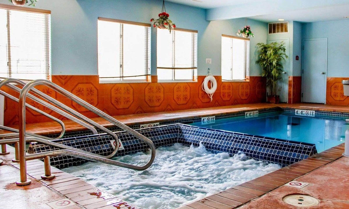 Helm Farm Hotel | Sleep Inn & Suites Oklahoma City Northwest