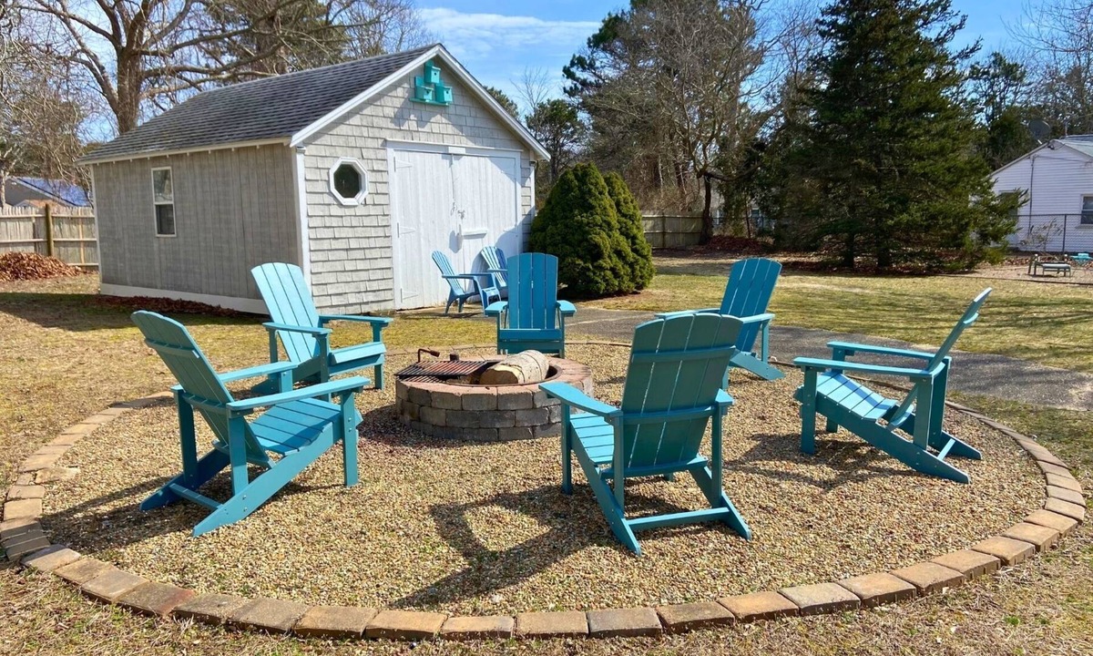West Yarmouth House | Sleeps 8-Near Seagull Beach