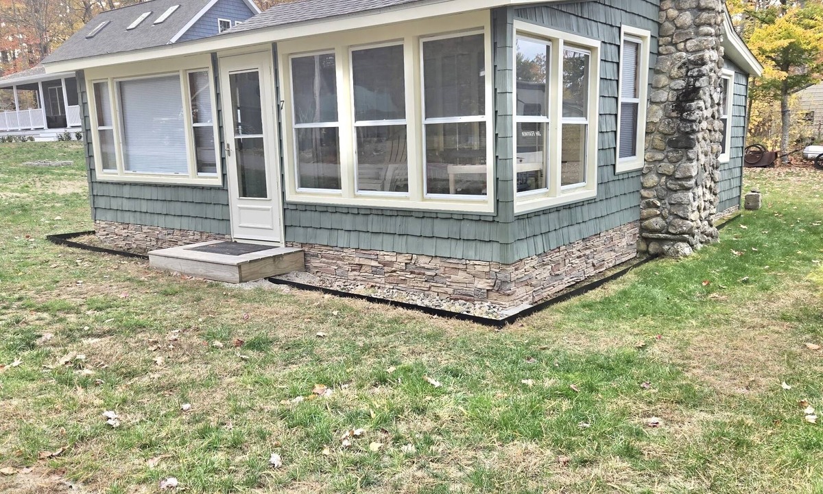Sebago Cottage | Small Cottage just steps away from Sebago Lake