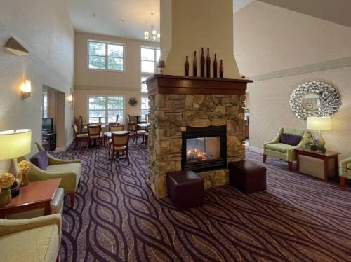 South Burlington Hotel | Smart Suites, an Ascend Collection Hotel
