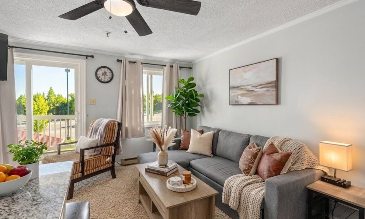 Edray Condo | Snowshoe Ski-In/Ski-Out Steps to Ballhooter Lift Mountain Lodge Condo