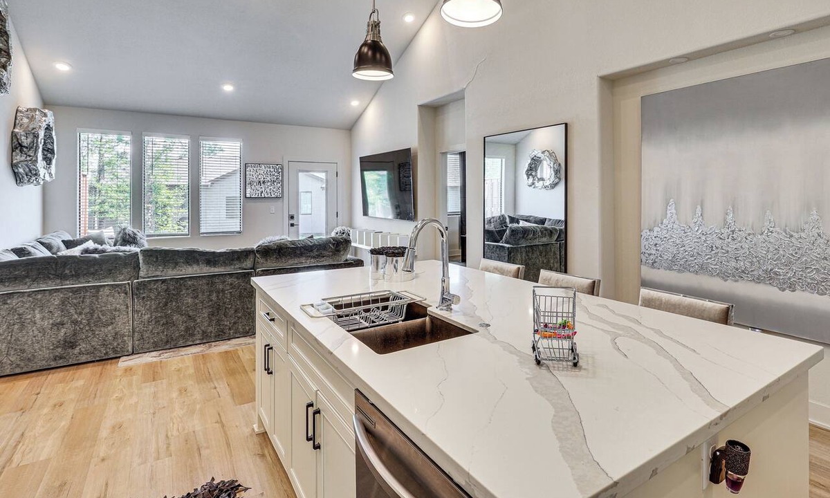 Raymore Apartment | Soccer Fans Welcome! Luxe Raymore Escape w/Patio