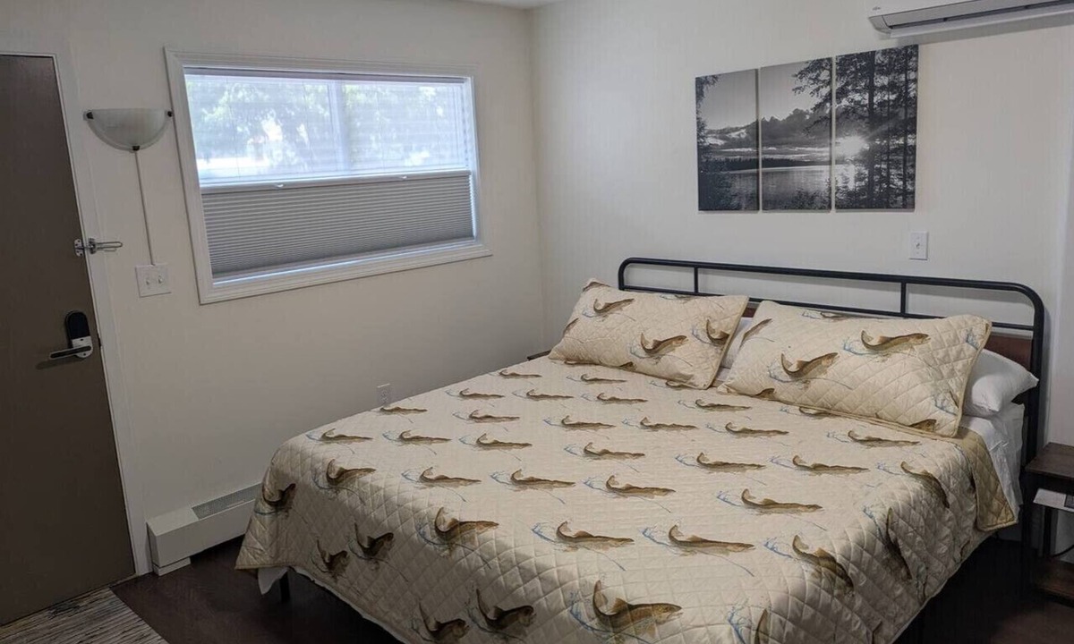 Canaan Apartment | South of the Border VT Room 3
