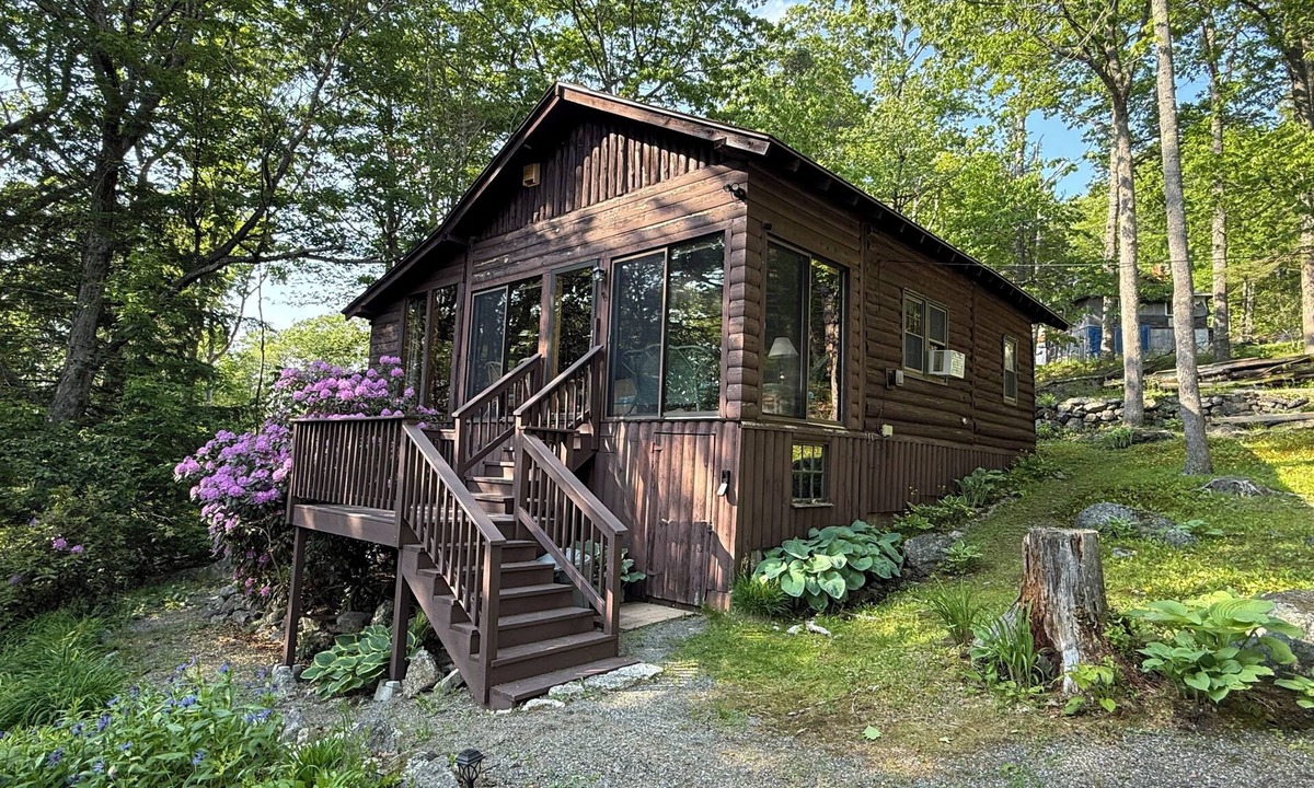 Lucerne-in-Maine Cabin | Spacious 2-bedroom log cabin in tranquil Dedham, Maine with AC.