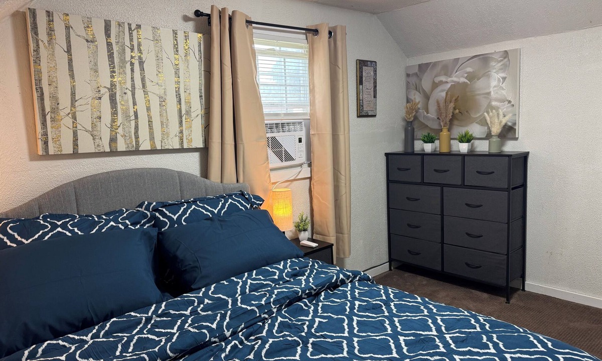 Clarksburg House | Spacious 3–4BR Home Perfect for Families Groups, Workers & Extended Stays.