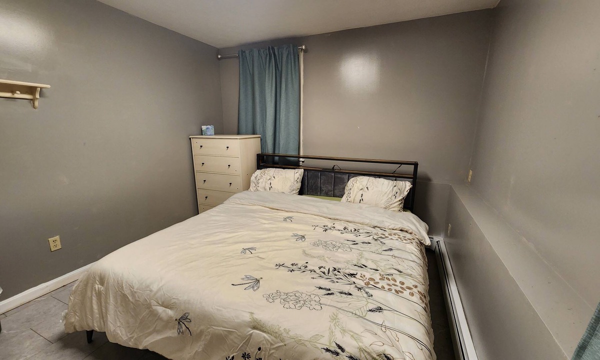 Rimmon Heights Apartment | Spacious 3-bedroom, your Cozy Home Away From Home Comfort,Quiet, and Convenience