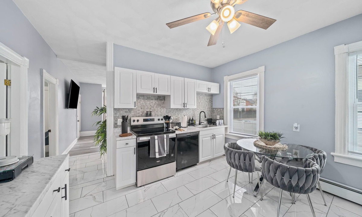 Providence Apartment | Spacious 3BR Luxury Flat Private Parking & Gated Patio Yard