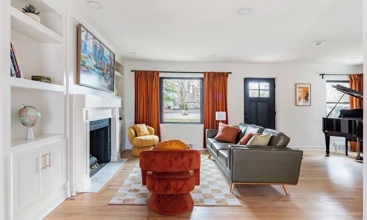 Fairway House | Spacious 4-bedroom house in tranquil Fairway with AC and fitness room