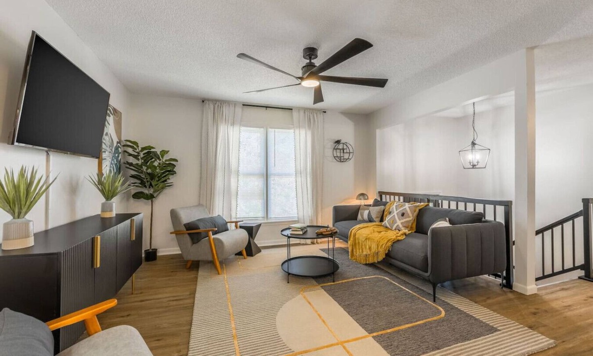 Pleasant Valley House | Spacious 4BR World Cup Home Private Garage