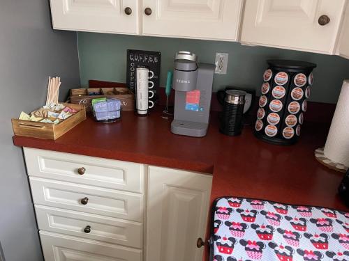 Rockland Apartment | Spacious 5-bedroom house with WiFi, AC in delightful Rockland