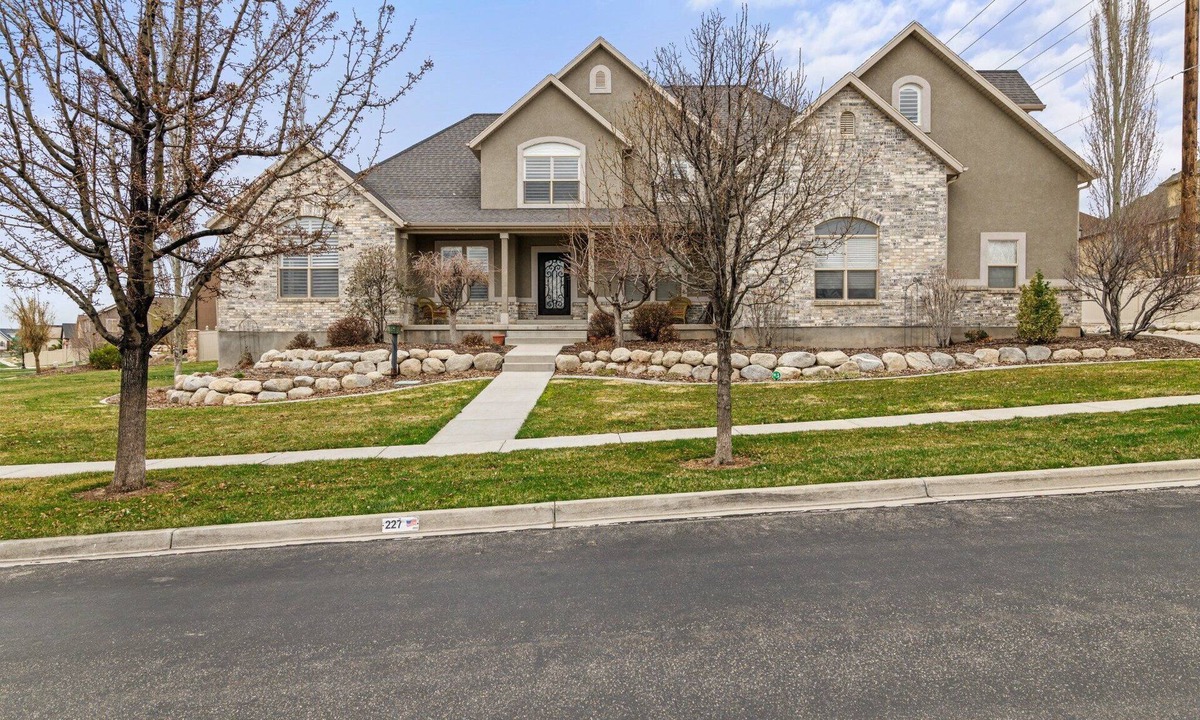 Saratoga Springs House | Spacious 6-bedroom house in gorgeous Saratoga Springs