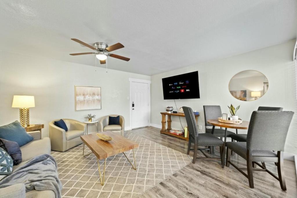 Arlington Apartment | Spacious and Stylish Apartment right near ATT Stadium