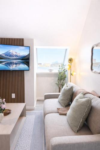 Mill River Apartment | Spacious King 1BR by Wooster Square & Yale
