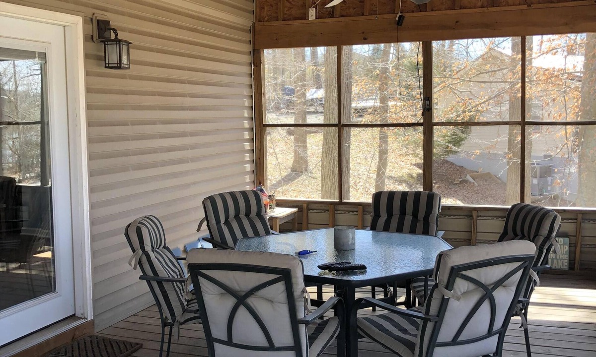 Se Ree House | SPACIOUS LAKEHOUSE FOR YOU AND YOUR FAMILY TO ENJOY AT ROUGH RIVER RESORT