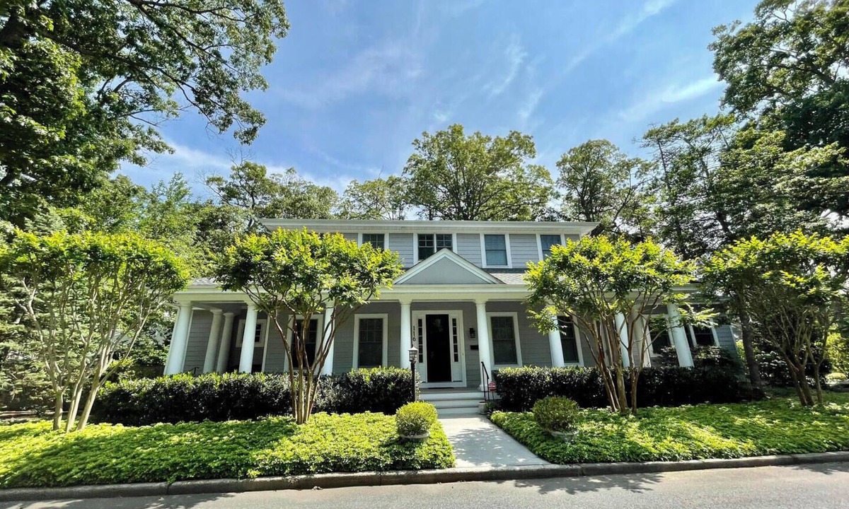 The Pines House | Spacious Rehoboth Retreat: Screened Porch, 5 Bedrooms & Cozy Den!