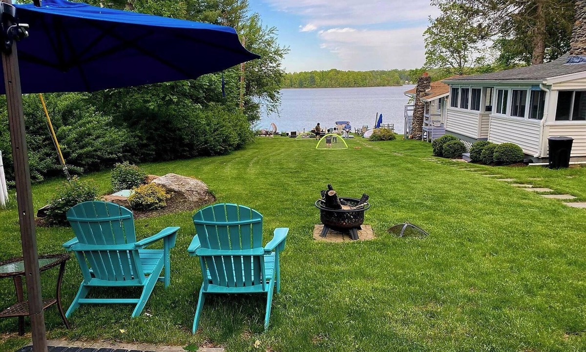 Lakeside House | Spectacular Cottage at Bantam Lake, Sleeps 12