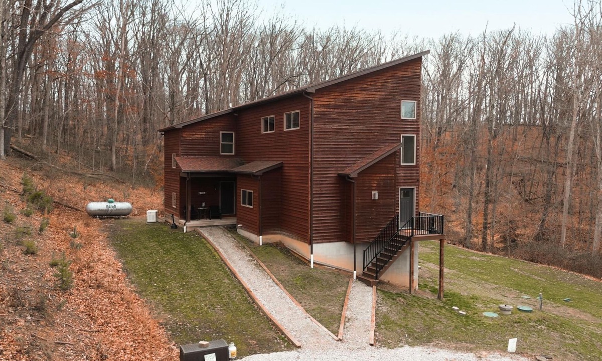 Logan Cabin | Starr & Sky Lodge | Hocking Hills, Hot Tub, Sauna