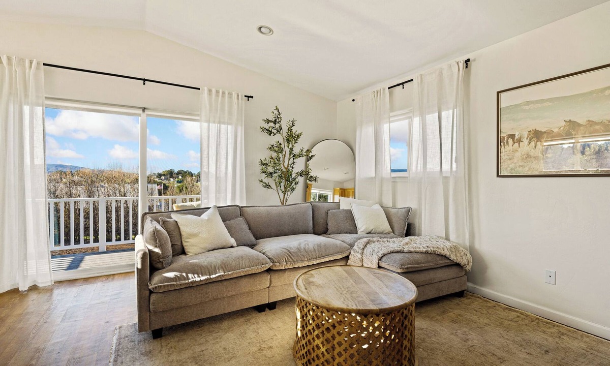 San Luis Obispo House | Stay Hacienda - 2br 1B Modern Farmhouse Style in Wine Country