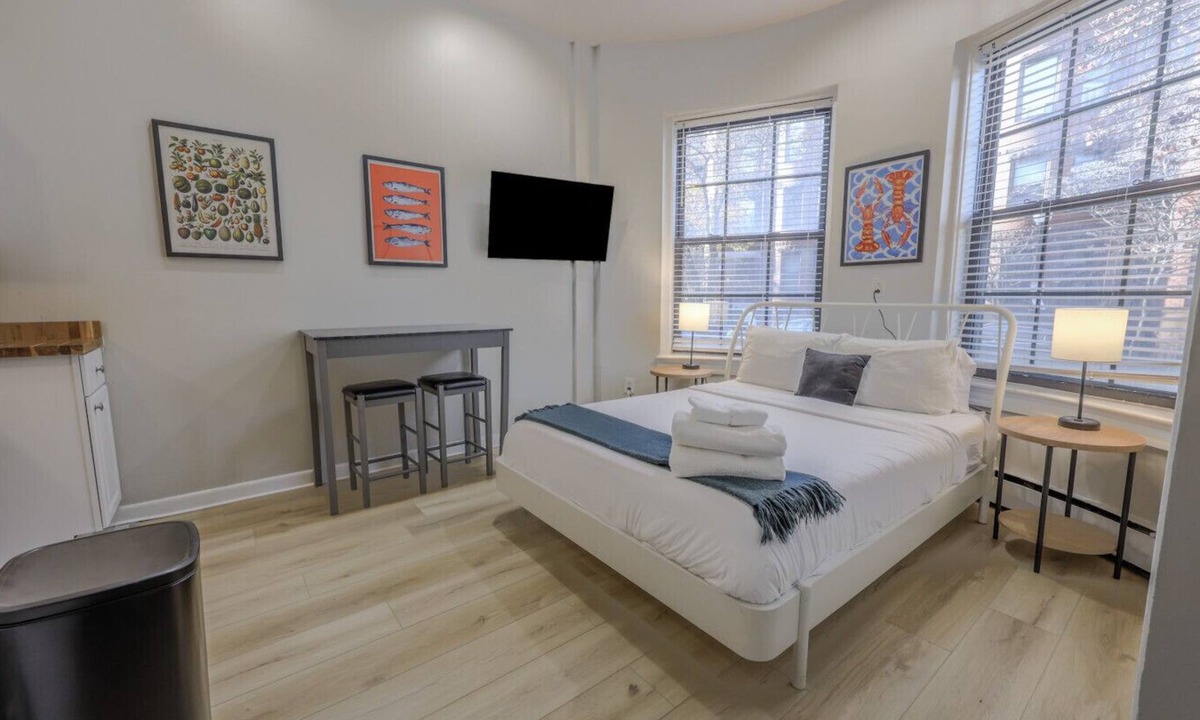 Prudential - St. Botolph Apartment | Stellar South End Studio