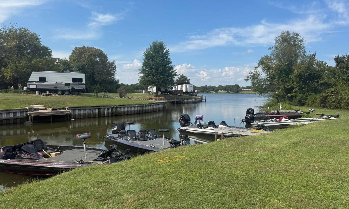 Emory House | Steps from Lake Fork w/ private boat ramp access!