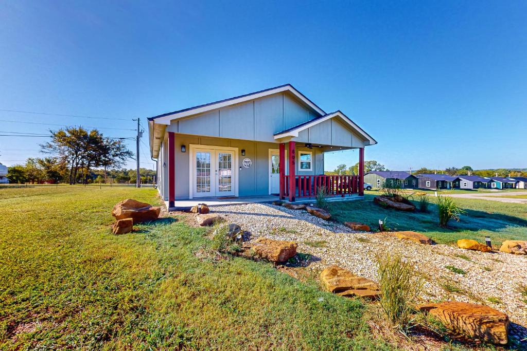 Eufaula House | Steps to Lake Eufaula: Home w/Fire Pit & BBQ