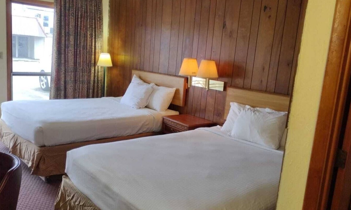 Dale Hotel | Stones Motel