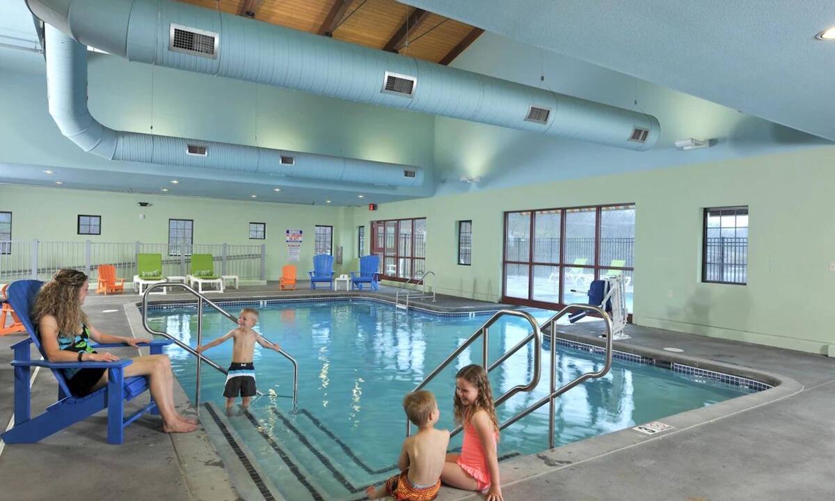 Independence Hotel | Stoney Creek Kansas City, Expanded 2 Queen with Sofa Sleeper | 3 Units