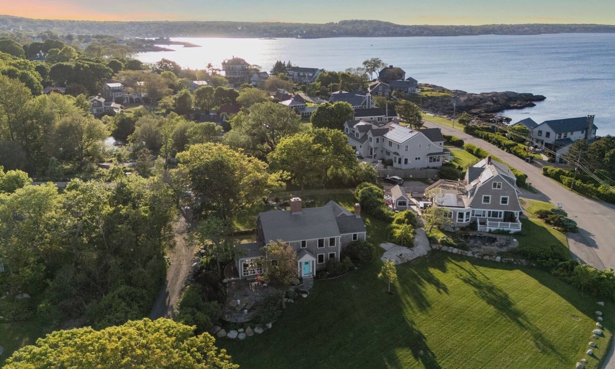 Rockport House | Straitsmouth Cove: Oceanfront Rockport Grandeur