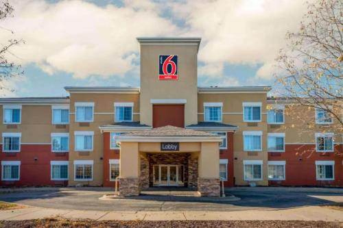 Eagan Hotel | Studio 6 Extended Stay Minneapolis Airport Eagan North MN