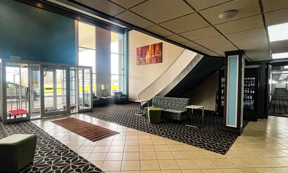 Fremont Hotel | Studio 6 Suites Fremont, OH