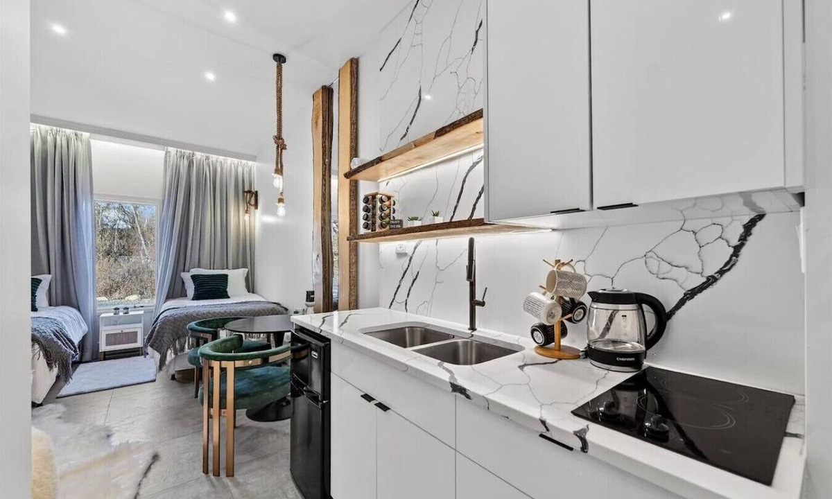 Monroe Apartment | Studio Retreat | Near Woodbury Commons & Legoland