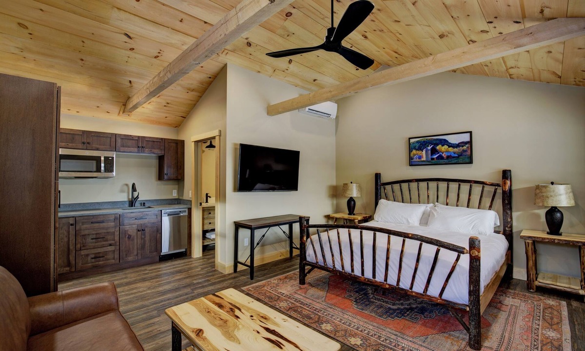 Sunapee Hotel | Studio Suite #1 at The Lodge | Minutes from Sunapee Harbor & Mount Sunapee