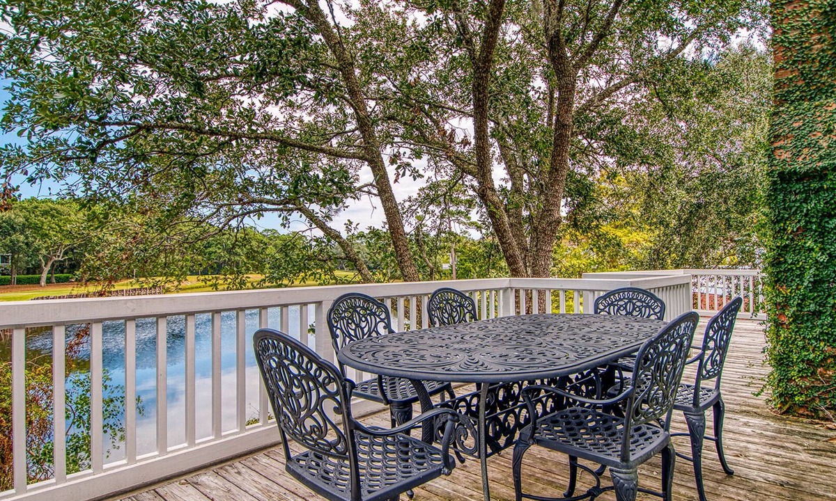 Debordieu Colony Villa | Stunning Marsh Lake Villa Perfect for Entertaining Sue's Way
