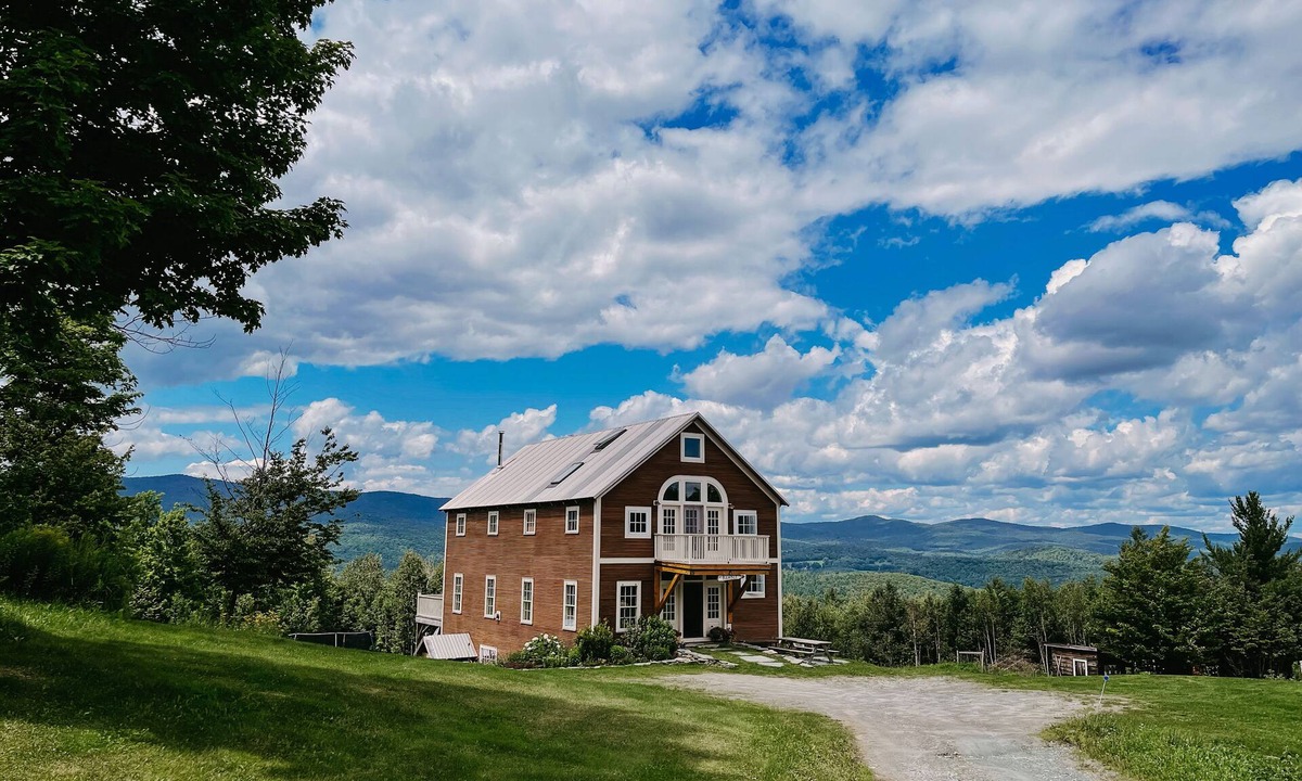 Roxbury House | Stunning Mountain View Home - with swimming pond!