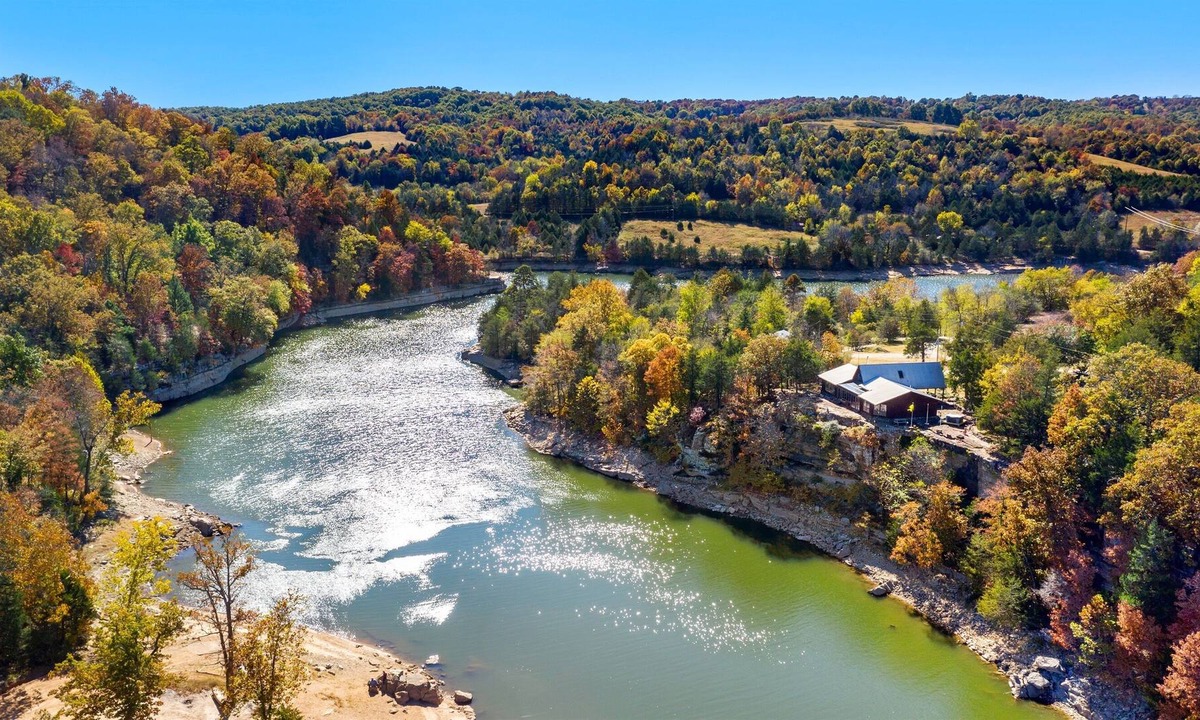 Carroll County House | Stunning Views - Eureka Springs - Hot Tub