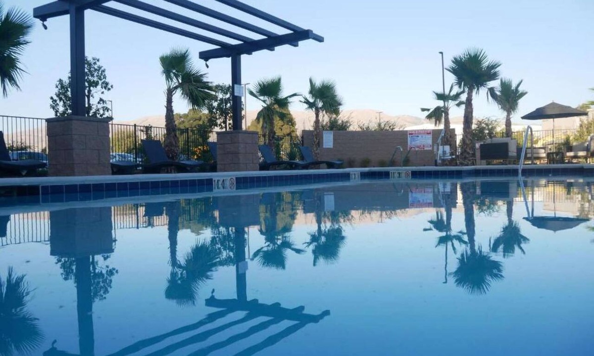 Milpitas Hotel | Stylish Silicon Valley Stay | Pool