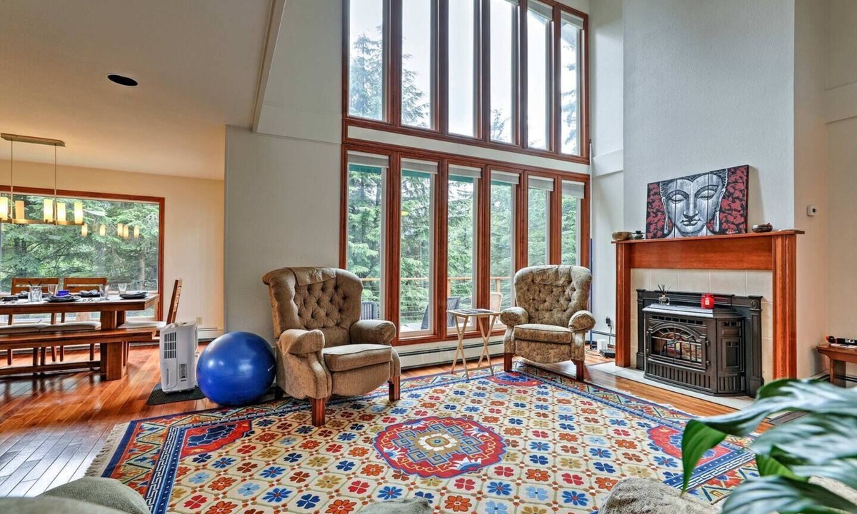Downtown Juneau House | Summer Adventure in Juneau, 5 BR's, Sleeps 12.