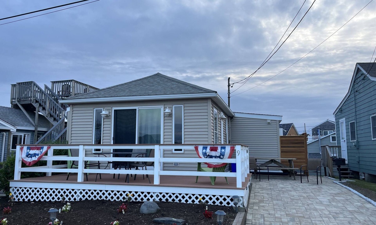 Breakwater Village Cottage | Summer, Winter rental with private beach